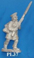 PL37 Advancing, holding musket at the high 'porte' just off vertical.