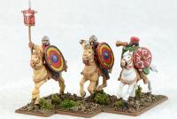 LRC04 Late Roman Cavalry Command (3 Figures)