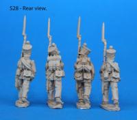 S28 – 4 Saxon grenadiers in march-attack poses. Uncovered shakos.