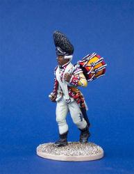 40A14 British Battalion Company Command - Drummer Boy Advancing With Shouldered Drum (1 figure) (40mm)