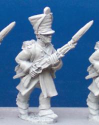 FN19 Fusilier (1812-1815) - Advancing Greatcoat, Weatherproof Shako (1 figure)