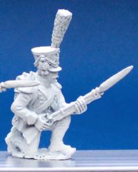 FN418 Young Guard Voltigeur In Full Dress - Kneeling At Ready (1 figure)