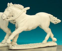 HV5B Heavy Cavalry Horse - Galloping, Legs Stretched Out, Head Forward (1 horse)