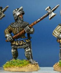HW47 Dismounted Man At Arms - Standing With Poleaxe - Aketon & Houndskull Visor (Up) (1 figure)