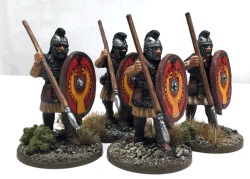 LR04 Late Roman Hearthguards — Crested Helmets (4 Figures)