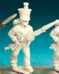 NN57 Fusilier - Advancing High Porte - 1st Or 2nd Regt In Covered Shako (1 figure)