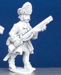 SS36(FR) WSS Grenadier In Fur Mitre Cap, Advancing (1 Figure)