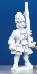 SS37(FR) WSS Grenadier In Fur Mitre Cap, Standing, Shouldered Musket (1 figure)