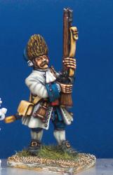SS38(FR) WSS Grenadier In Fur Mitre Cap, Standing, Musket Held To Front (1 Figure)