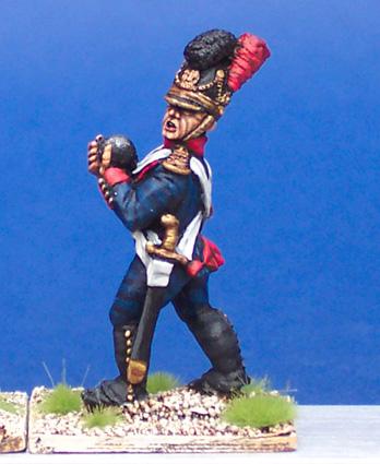 BVNA4 Bavarian Artillery Crewman - Gunner Carrying Ball (1 Figure)