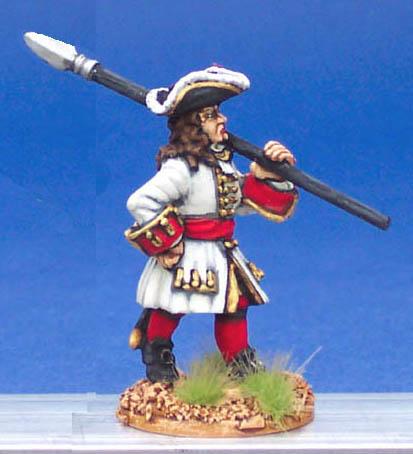 DS10 Officer / Standard Bearer Advancing (1 Figure)