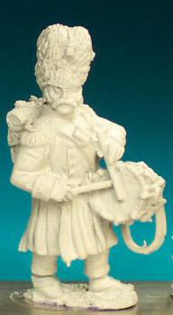 FN145 Chasseur Drummer - Standing, Greatcoat And Bearskin (1 Figure)