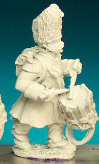 FN148 Grenadier Drummer - Advancing, Greatcoat And Bearskin (1 Figure)