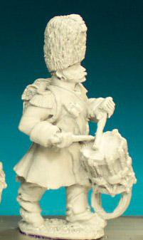 FN151 Chasseur Drummer - Advancing, Greatcoat And Bearskin (1 Figure)
