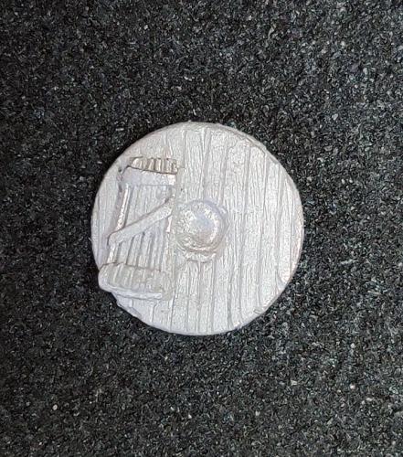 SC112 Round Shield with Darts (12 pieces)