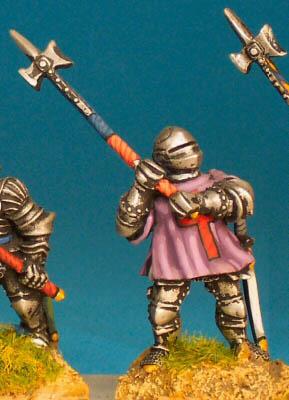 WR66 Dismounted Man At Arms Swinging Pollaxe - Tabard And Armet (1 Figure)